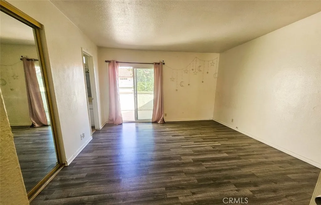 1337 W Latham, Hemet, California 92543 home-pic-14