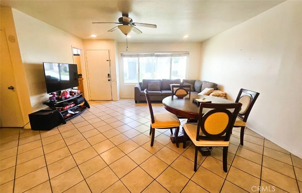 1337 W Latham, Hemet, California 92543 home-pic-9