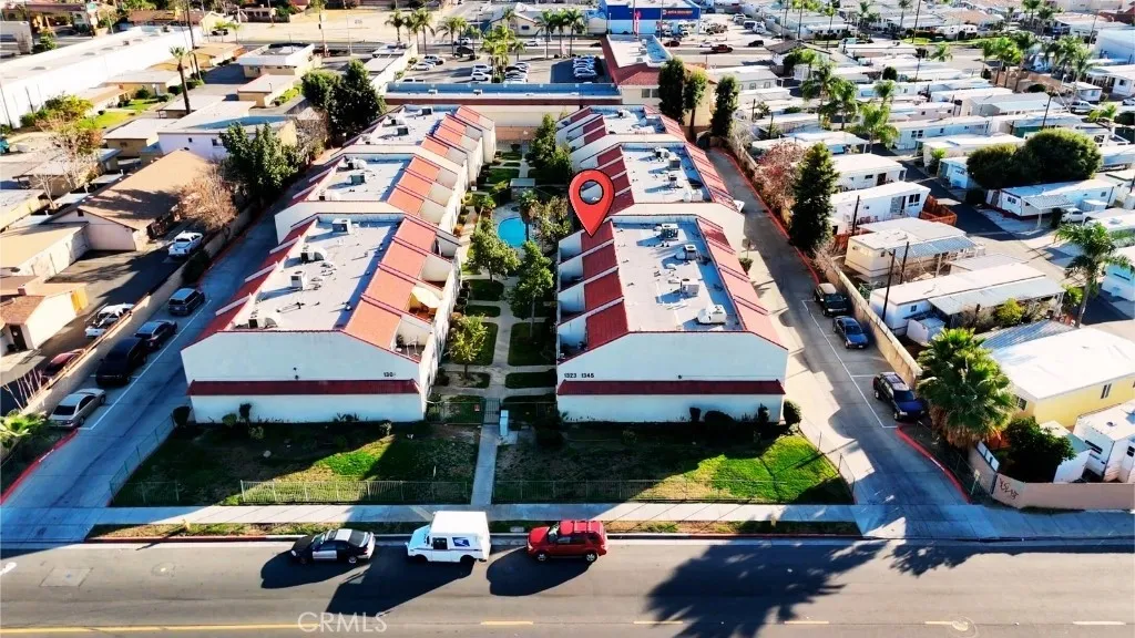 1337 W Latham, Hemet, California 92543 home-pic-2