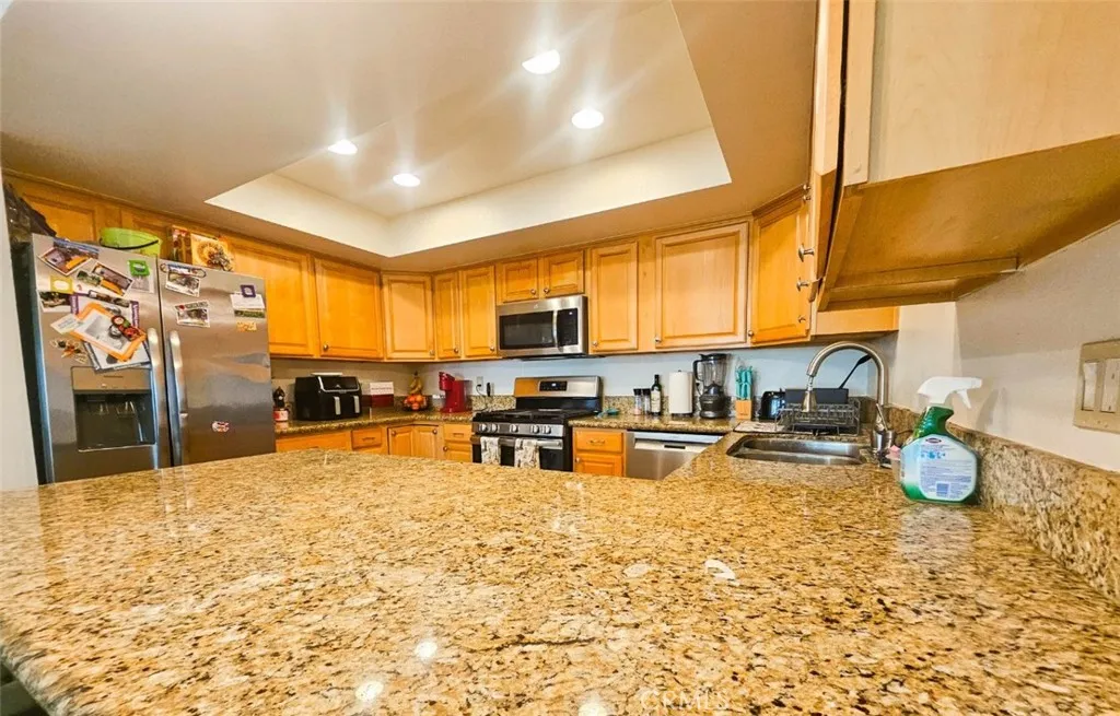 1337 W Latham, Hemet, California 92543 home-pic-7
