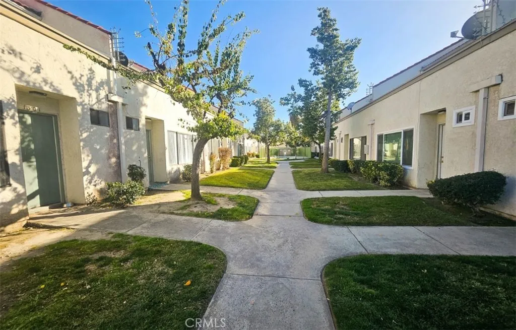 1337 W Latham, Hemet, California 92543 home-pic-34