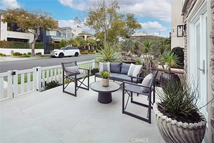 410 Acacia, Corona Del Mar, California 92625