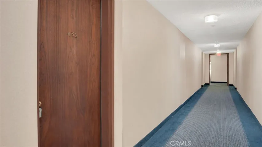 Hallway/ Corridor outside front door
