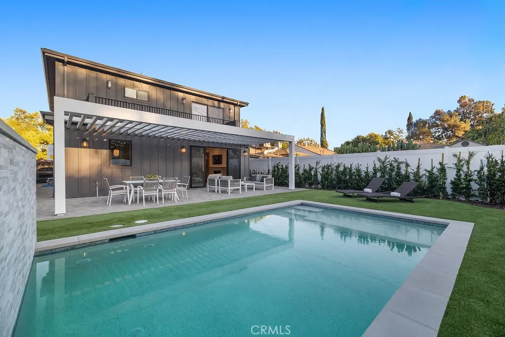 4831 Sancola, Toluca Lake, California 91601 home-pic-23