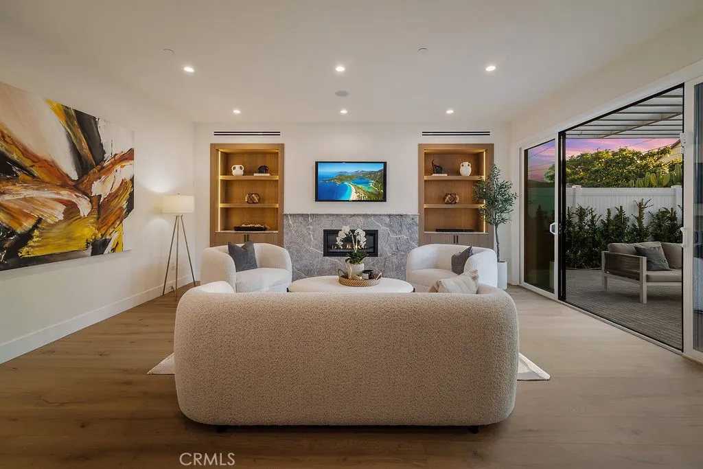 4831 Sancola, Toluca Lake, California 91601 home-pic-5