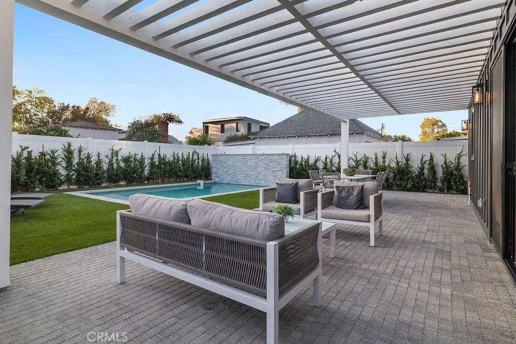 4831 Sancola, Toluca Lake, California 91601 home-pic-27