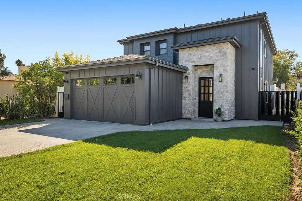 4831 Sancola, Toluca Lake, California 91601 home-pic-2