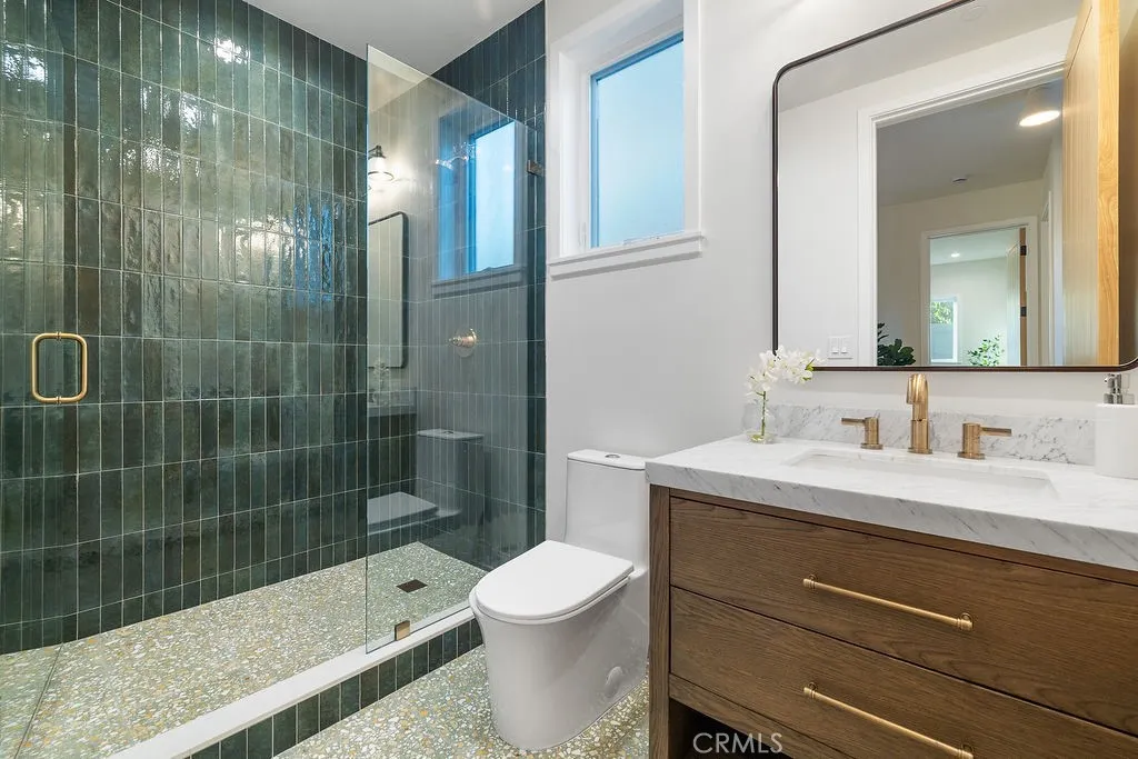 4831 Sancola, Toluca Lake, California 91601 home-pic-14
