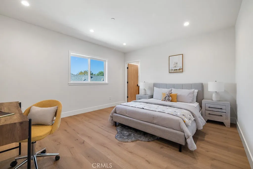 4831 Sancola, Toluca Lake, California 91601 home-pic-19
