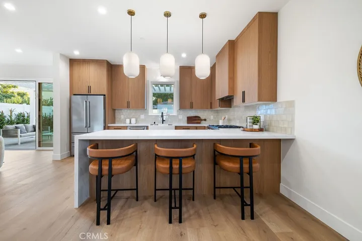 4831 Sancola, Toluca Lake, California 91601
