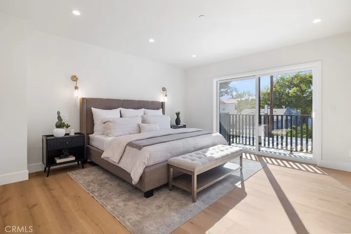 4831 Sancola, Toluca Lake, California 91601