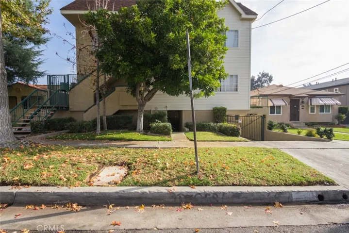 404 Lincoln Avenue, Glendale, California 91205