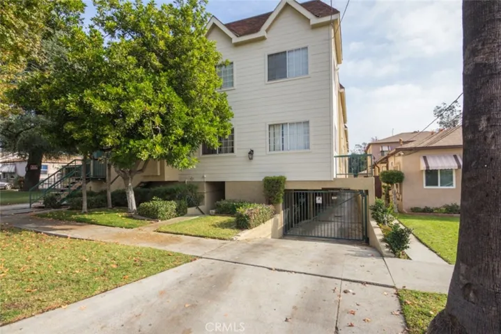 404 Lincoln Avenue, Glendale, California 91205