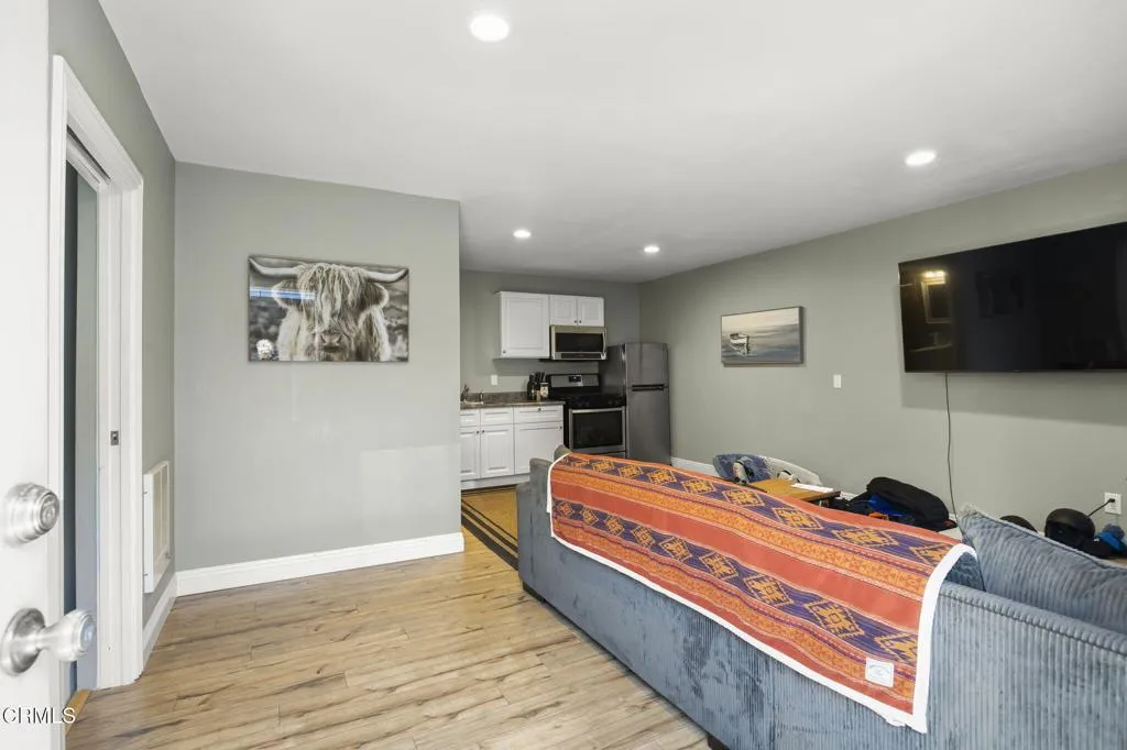 168 S Palm Street, Ventura, California 93001 home-pic-23