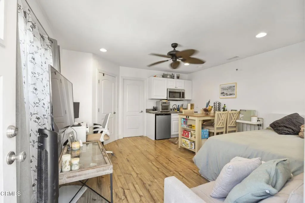 168 S Palm Street, Ventura, California 93001 home-pic-18