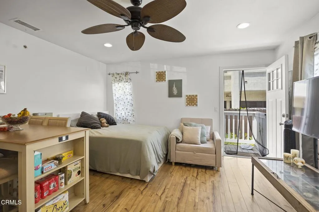 168 S Palm Street, Ventura, California 93001 home-pic-19