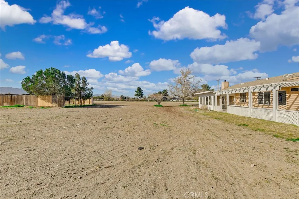 4851 Chevoit Road, Phelan, California 92371 home-pic-34