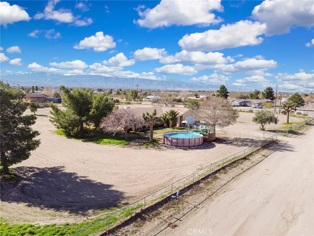 4851 Chevoit Road, Phelan, California 92371 home-pic-38