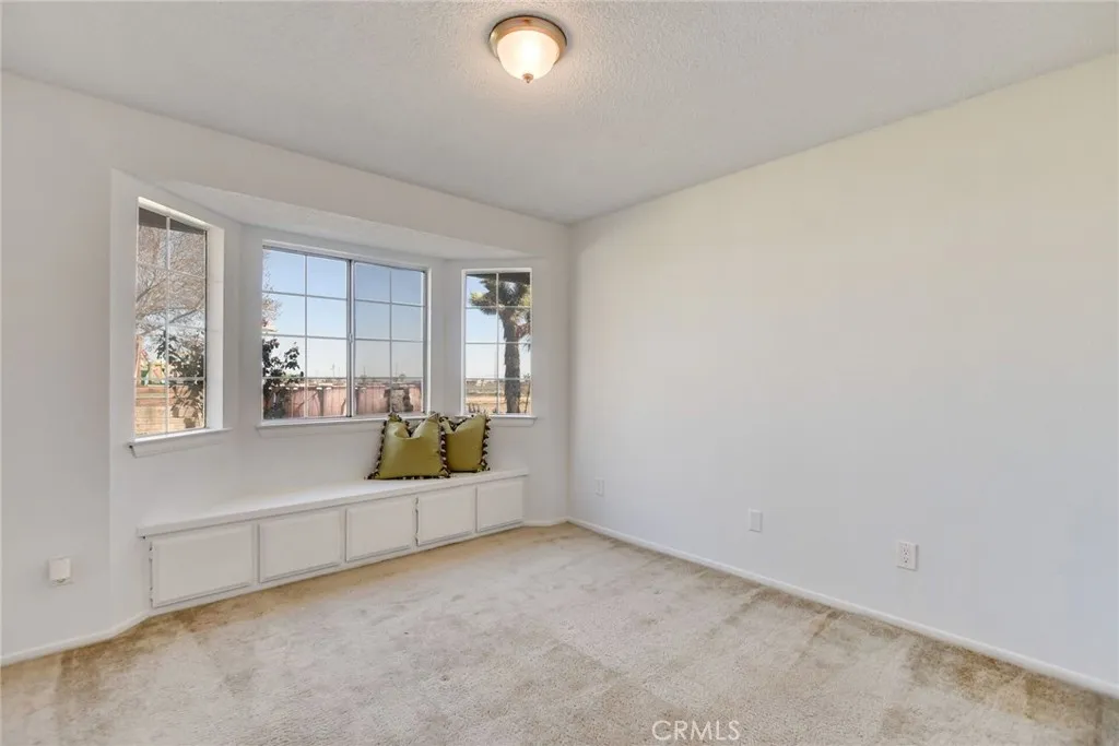 4851 Chevoit Road, Phelan, California 92371 home-pic-25