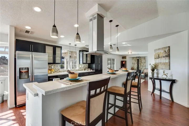 Beautiful upgraded kitchen is the show case of this house