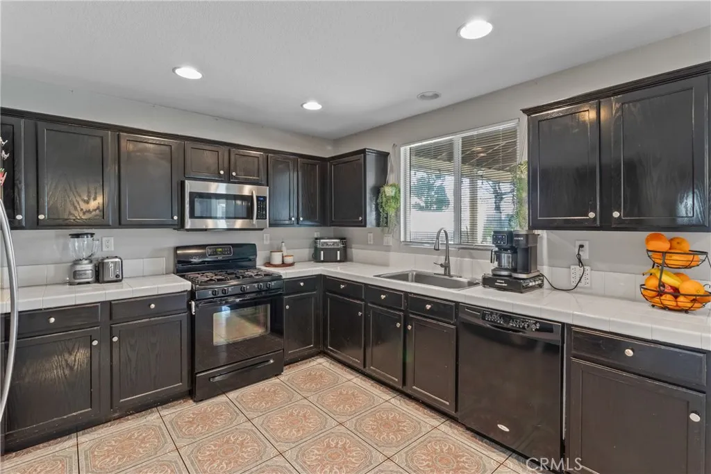45728 Barham, Lancaster, California 93534 home-pic-4