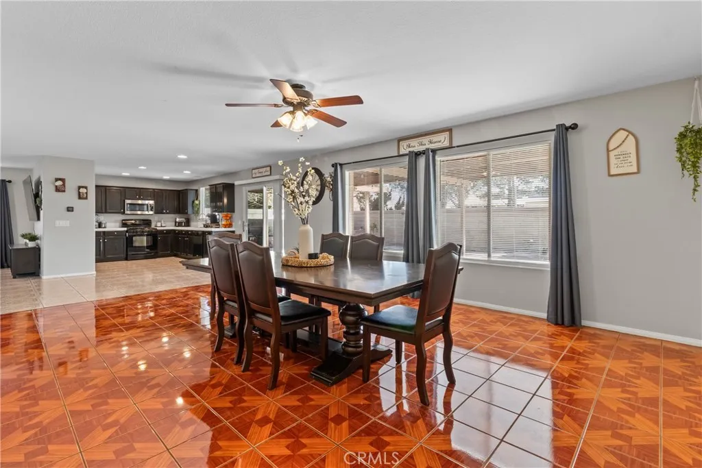 45728 Barham, Lancaster, California 93534 home-pic-5