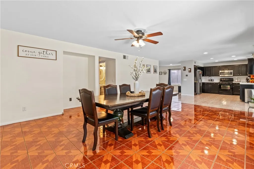 45728 Barham, Lancaster, California 93534 home-pic-6