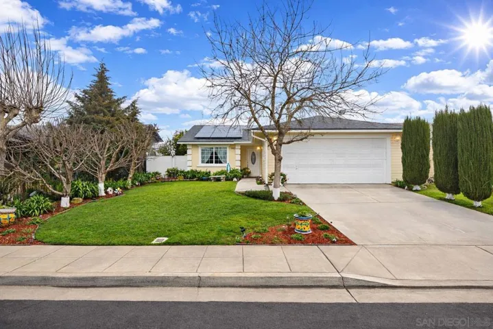 https://zimg.paragon.ice.com/ParagonImages/Property/PA/SDMLS/-514225/2/120/90/f3b9c7a85ca6f919bd8df4a9fa29dd74/3/9e5d52c16a8fe729565011f78655ae2e/-514225-91aa8fcf-aedd-4dc9-8382-4825768dcc38.JPG
