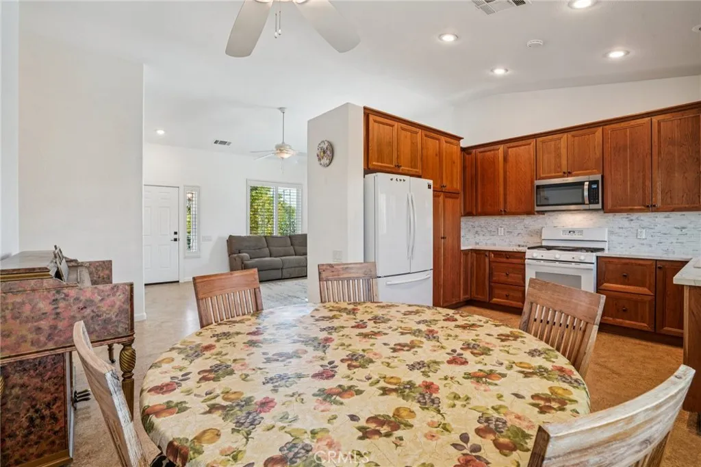31607 Via Ventana, Thousand Palms, California 92276 home-pic-10