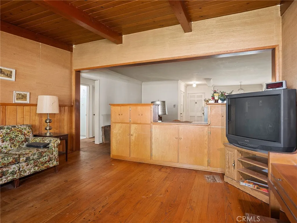 13607 Huston Street, Sherman Oaks, California 91423 home-pic-21