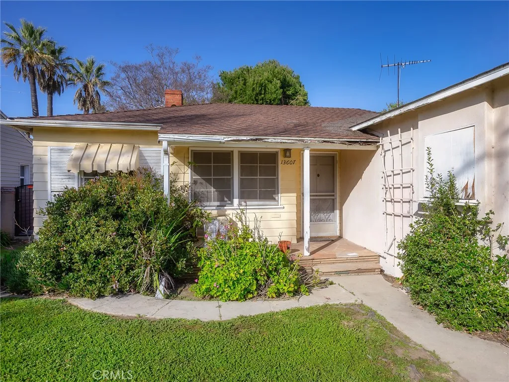 13607 Huston Street, Sherman Oaks, California 91423 home-pic-6