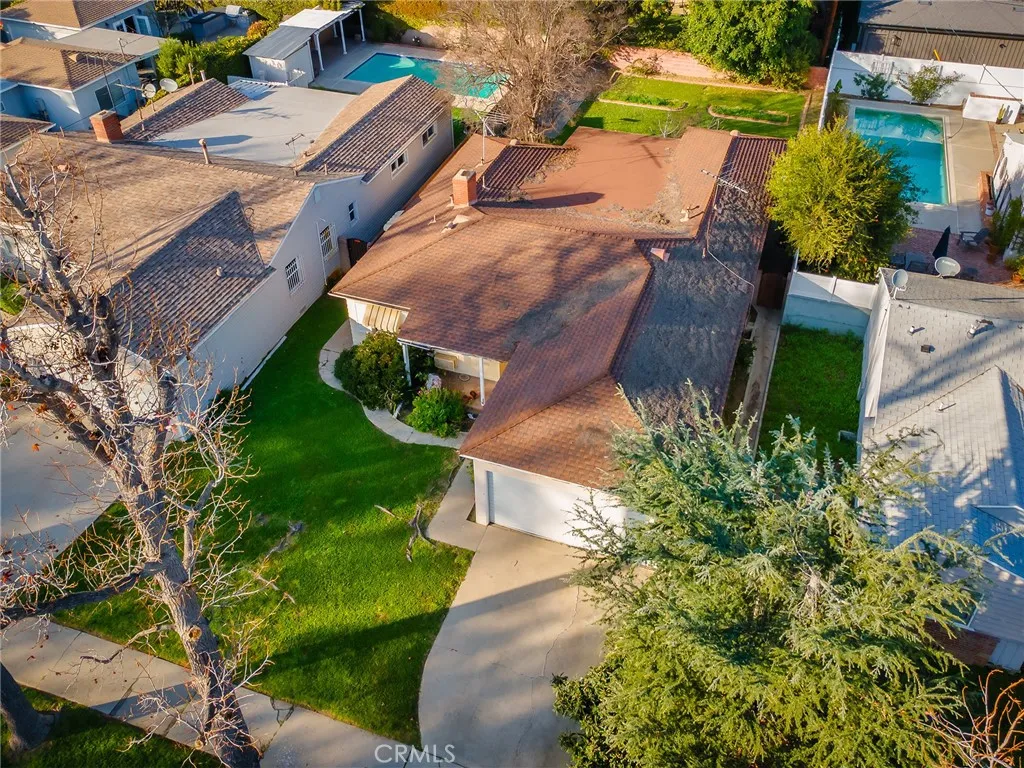 13607 Huston Street, Sherman Oaks, California 91423 home-pic-40
