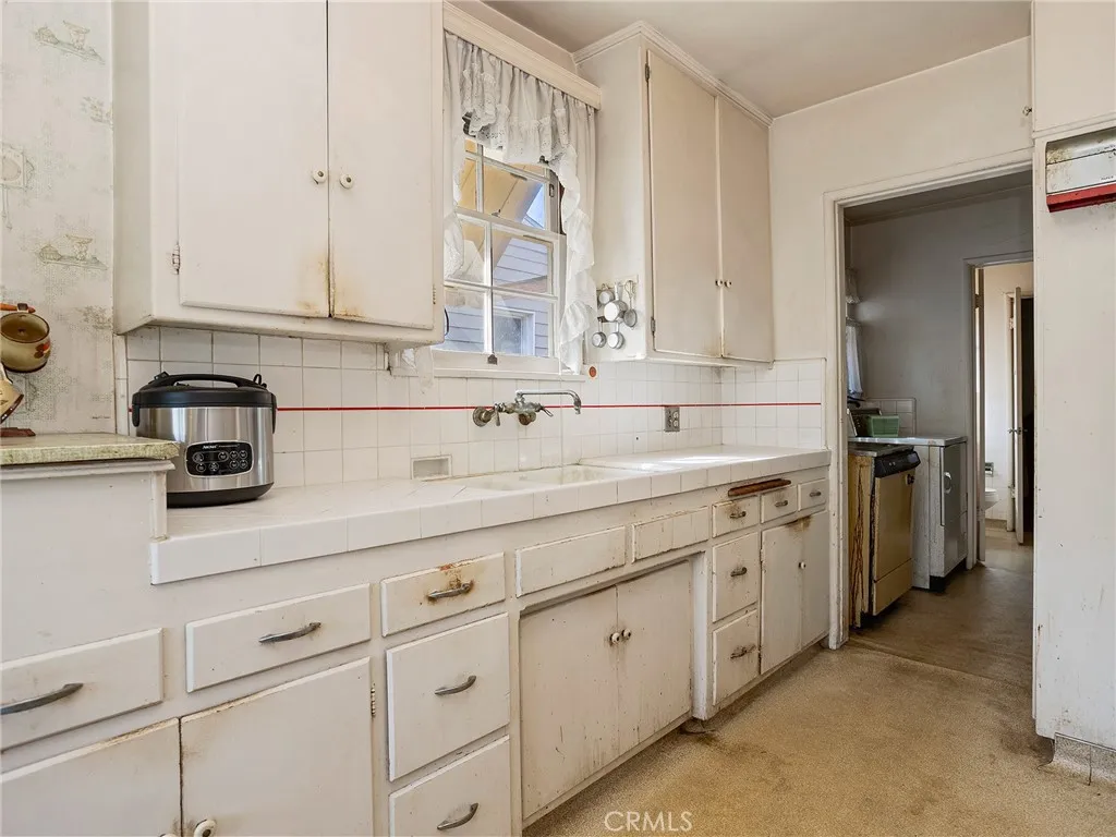 13607 Huston Street, Sherman Oaks, California 91423 home-pic-7