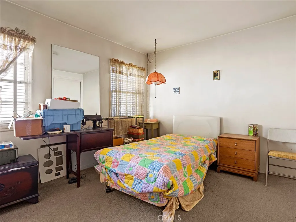 13607 Huston Street, Sherman Oaks, California 91423 home-pic-23