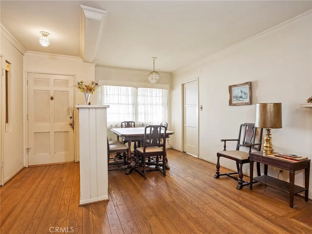 13607 Huston Street, Sherman Oaks, California 91423 home-pic-15
