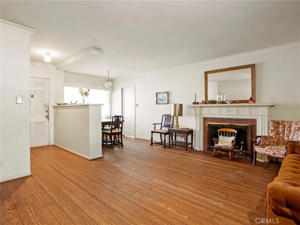 13607 Huston Street, Sherman Oaks, California 91423 home-pic-17