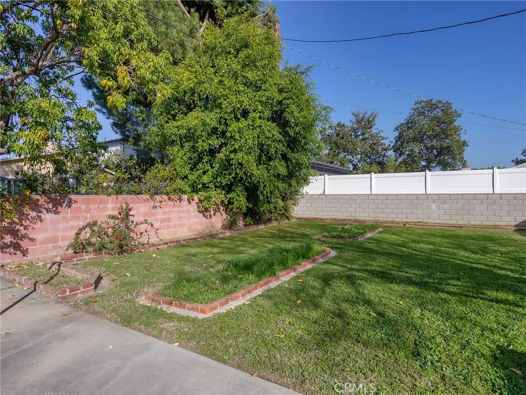 13607 Huston Street, Sherman Oaks, California 91423 home-pic-32