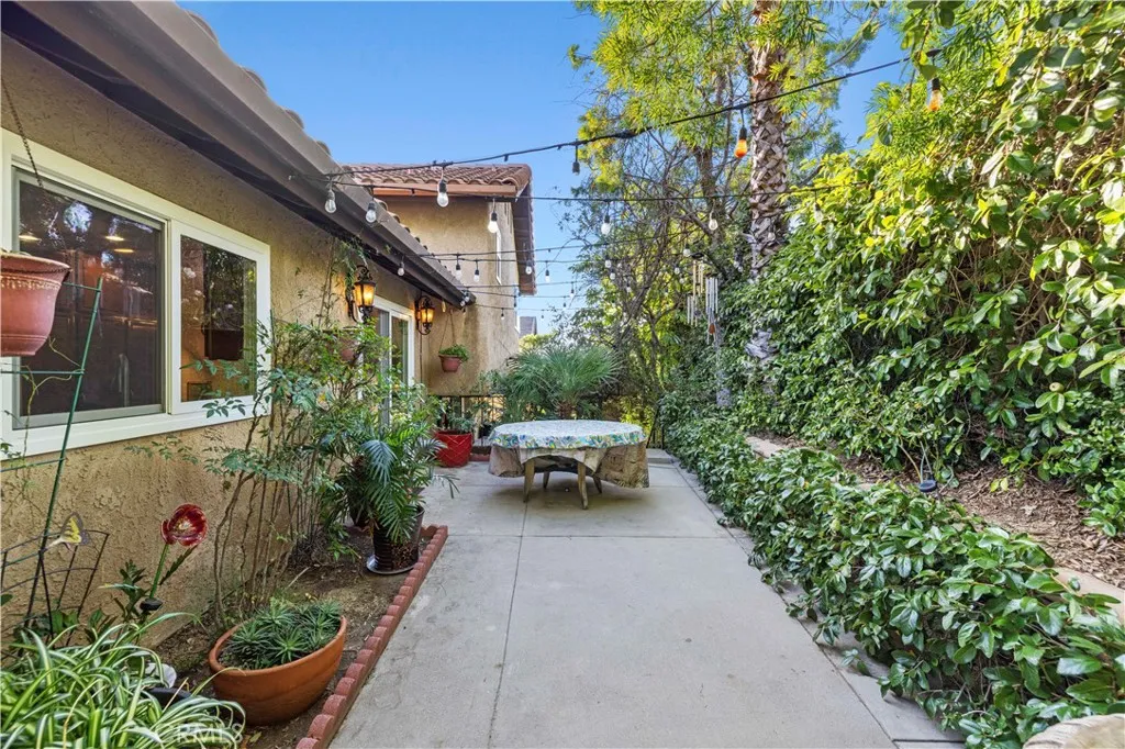 7125 Lonzo, Tujunga, California 91042 home-pic-49