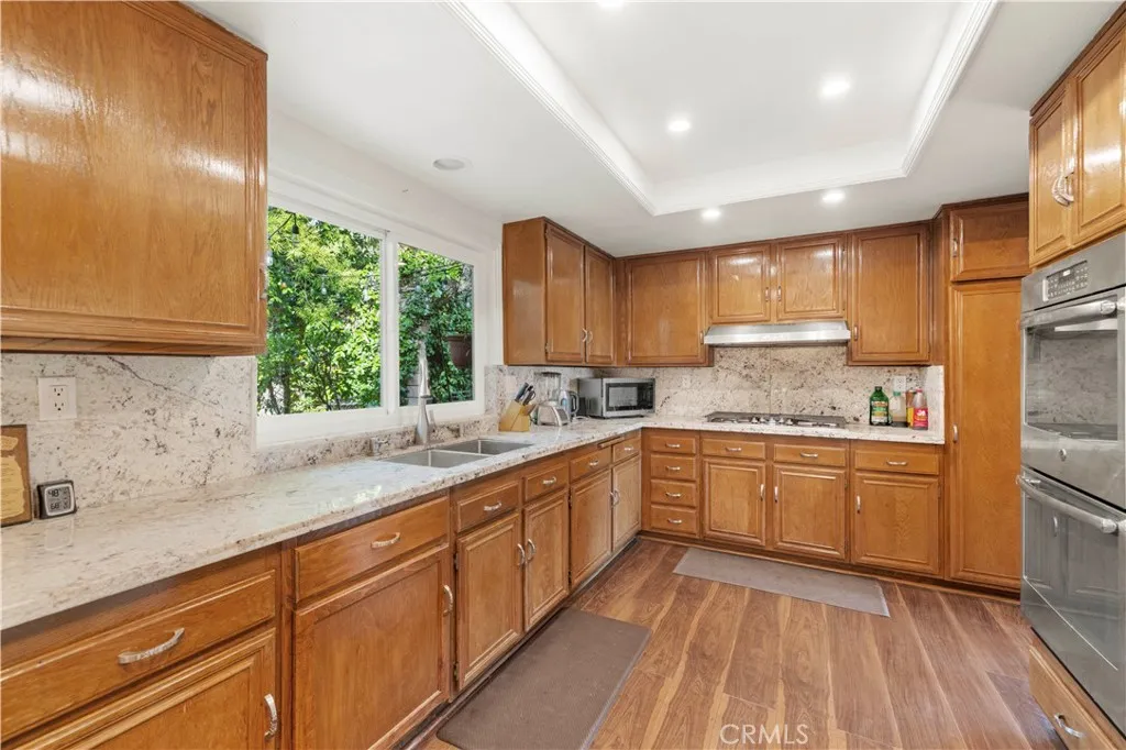 7125 Lonzo, Tujunga, California 91042 home-pic-15