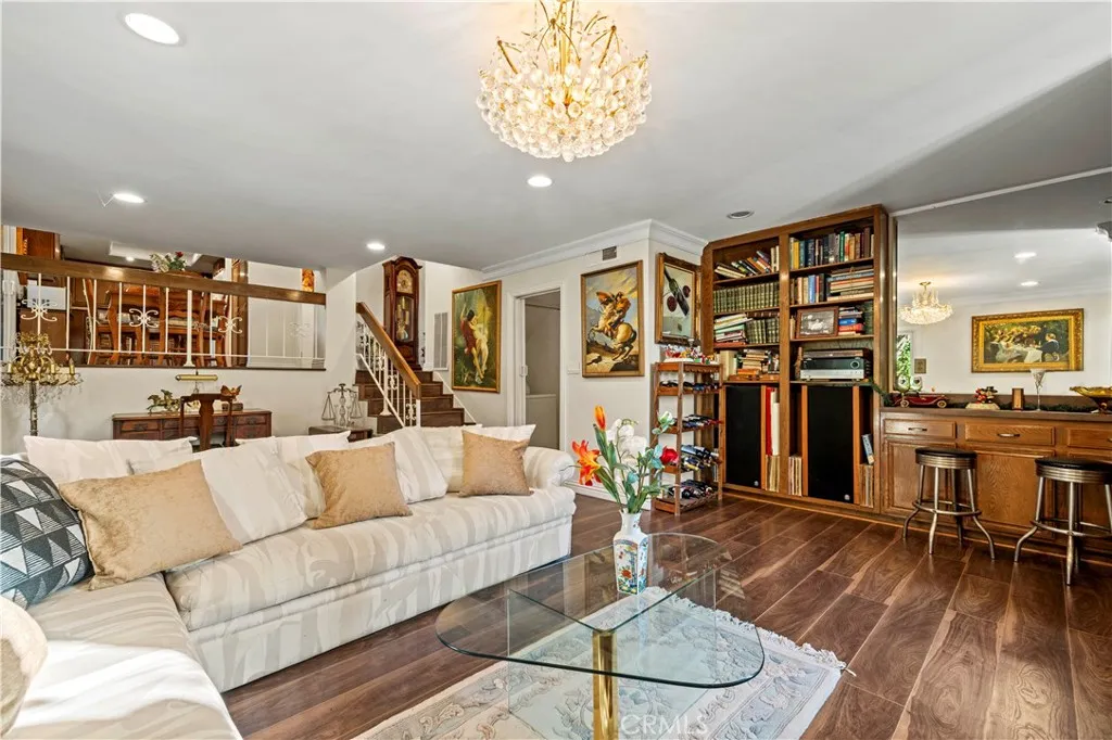 7125 Lonzo, Tujunga, California 91042 home-pic-23