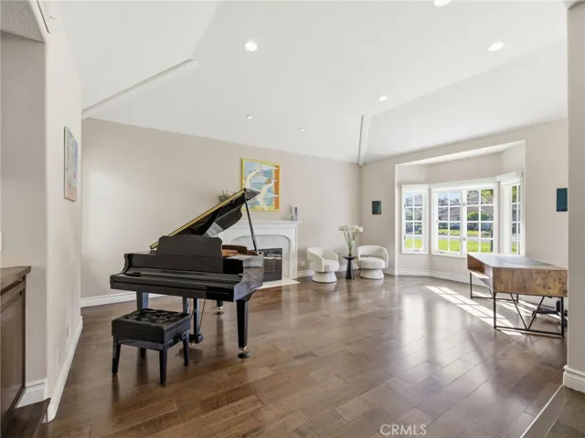11030 Willowbrae, Chatsworth, California 91311