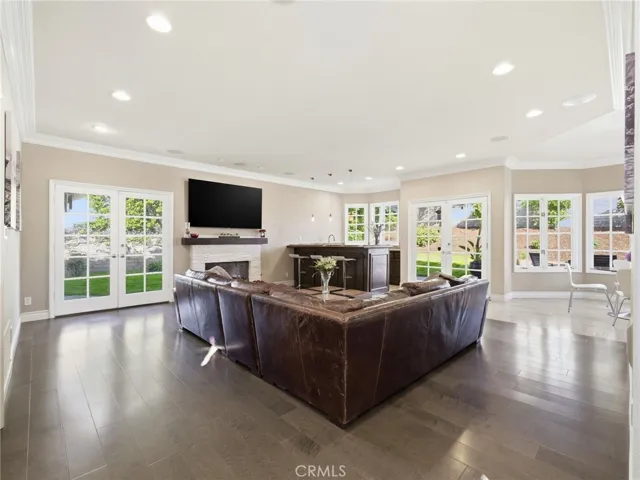 11030 Willowbrae, Chatsworth, California 91311