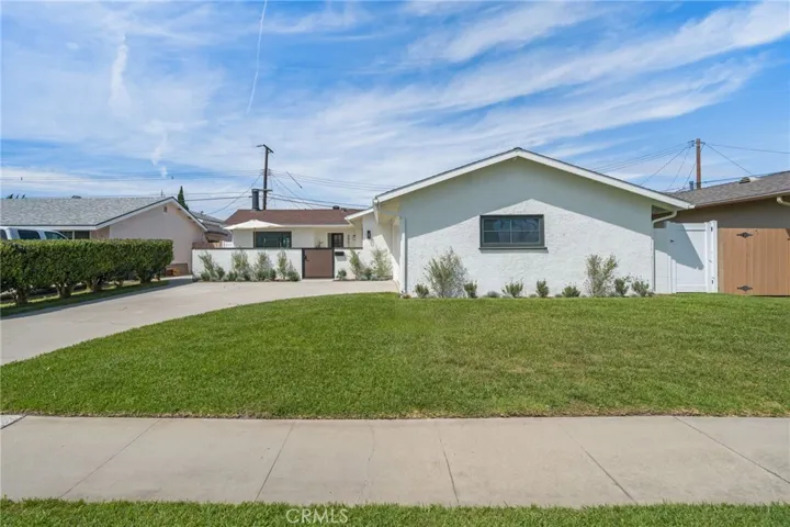 6901 Breeland, Huntington Beach, California 92647