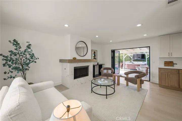 6901 Breeland, Huntington Beach, California 92647