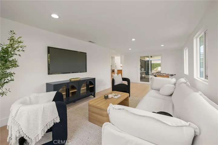 6901 Breeland, Huntington Beach, California 92647