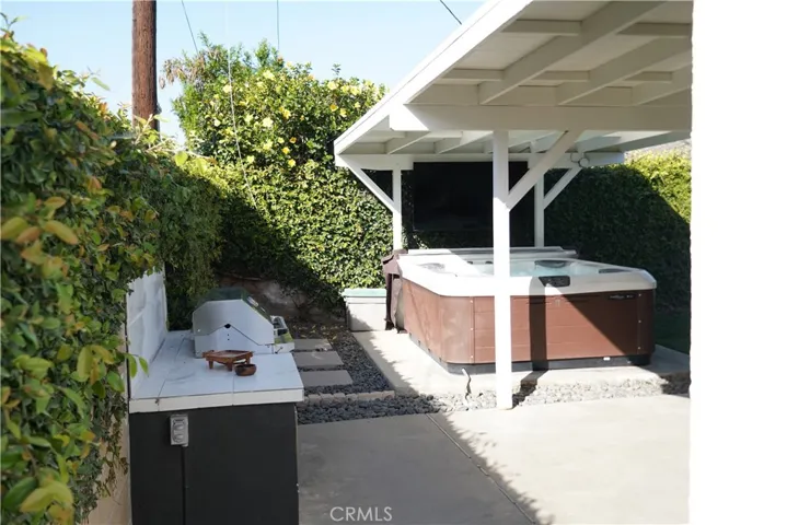 View of built-in grill, jacuzzi