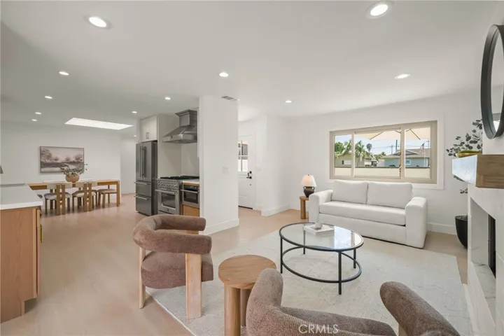 6901 Breeland, Huntington Beach, California 92647