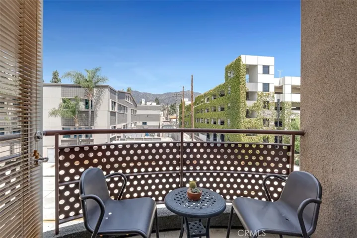 201 E Angeleno Avenue 326, Burbank, California 91502