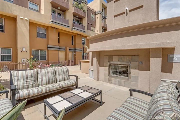 201 E Angeleno Avenue 326, Burbank, California 91502