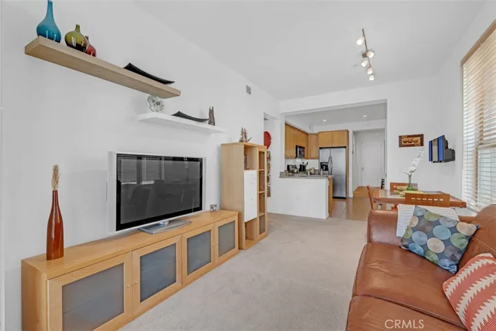201 E Angeleno Avenue 326, Burbank, California 91502